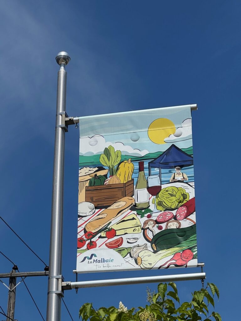 oriflamme07 ville de la malbaie 768x1024 La Ville et les Arts